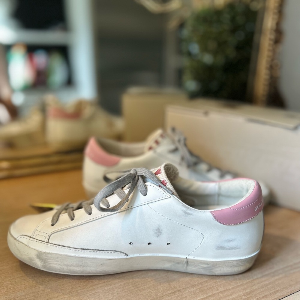 Golden Goose SUPER STAR Rare ❤️White Sneakers with Pink Accents and Beige Star - Picture 7 of 15